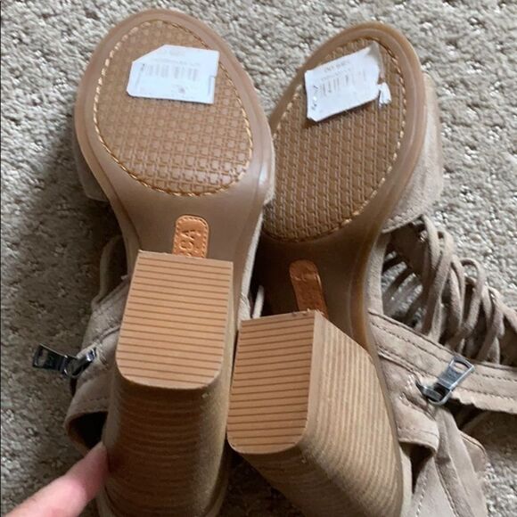 Lucca Sandals   - Picture 3 of 3